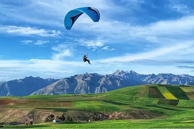 Paragliding